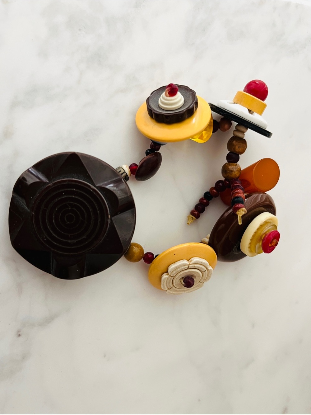 Vintage Bakelite Buttons Bracelet Big Chunky Chocolate Accent Button